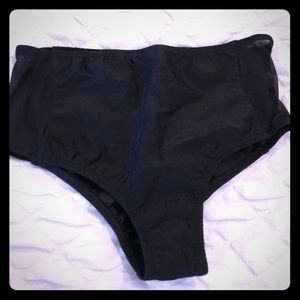 Iheartraves Black booty shorts